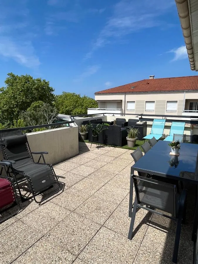 Bngo I Immense Rooftop Lyon I 2 Chambres, 4 Places Parkings, 2 Immenses Terrasses, 8 Personnes